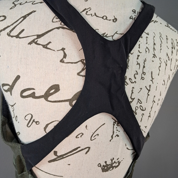 The North Face Stow N Go Sports Bra Size Large Green Camouflage - Picture 5 of 9